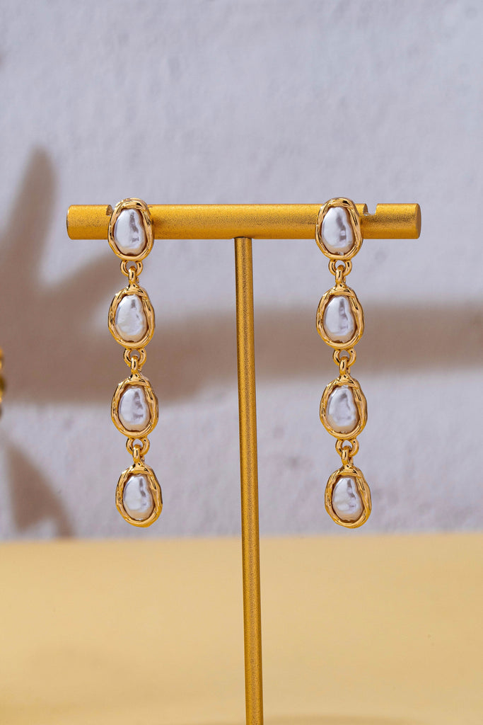 Organic Baroque Pearl Linear Drop Earrings | 80E62691