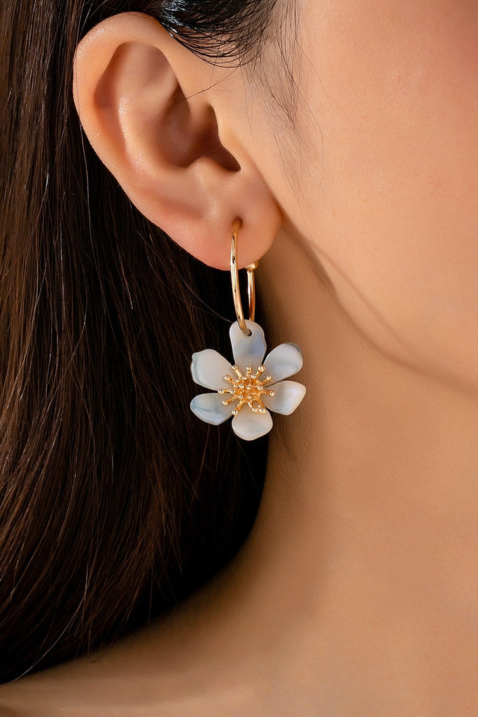 Resin Marbled Floral Hoop Earrings | 80E62697