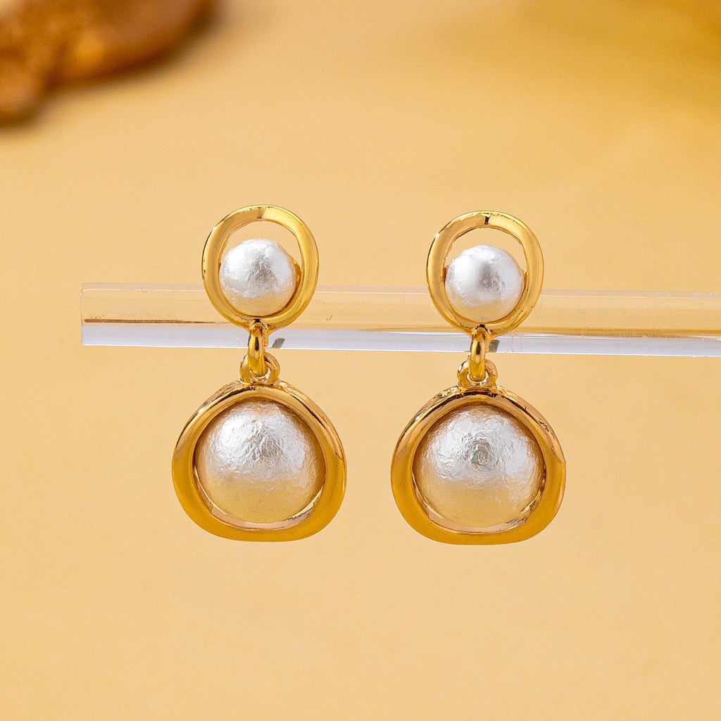 Organic Gold Ring Freshwater Pearl Drop Earrings | 80E62953