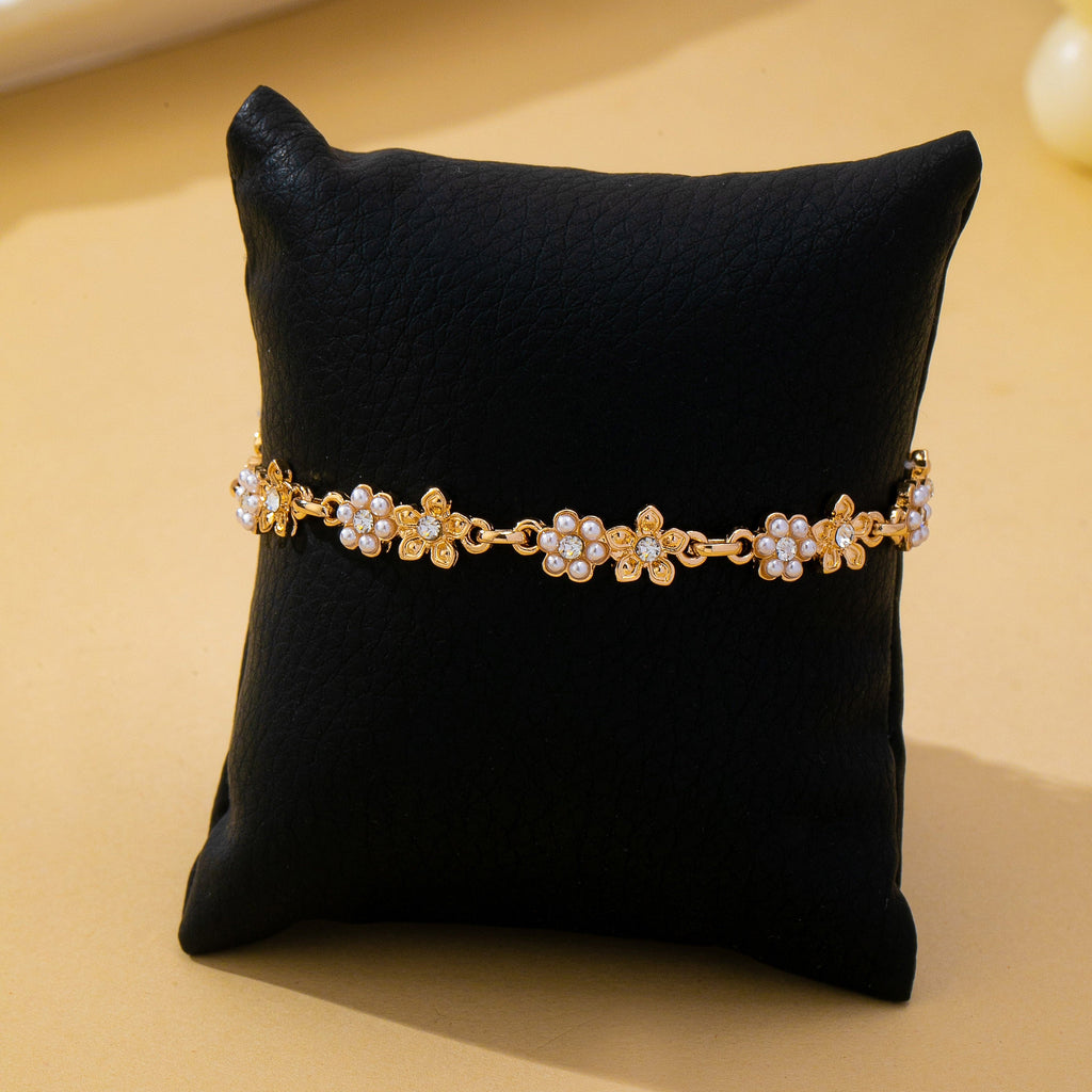 Pearl and Rhinestone Flower Link Bracelet | 80B1898