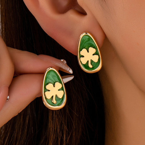 Green Enamel Four-Leaf Clover Stud Earrings | 80E63128