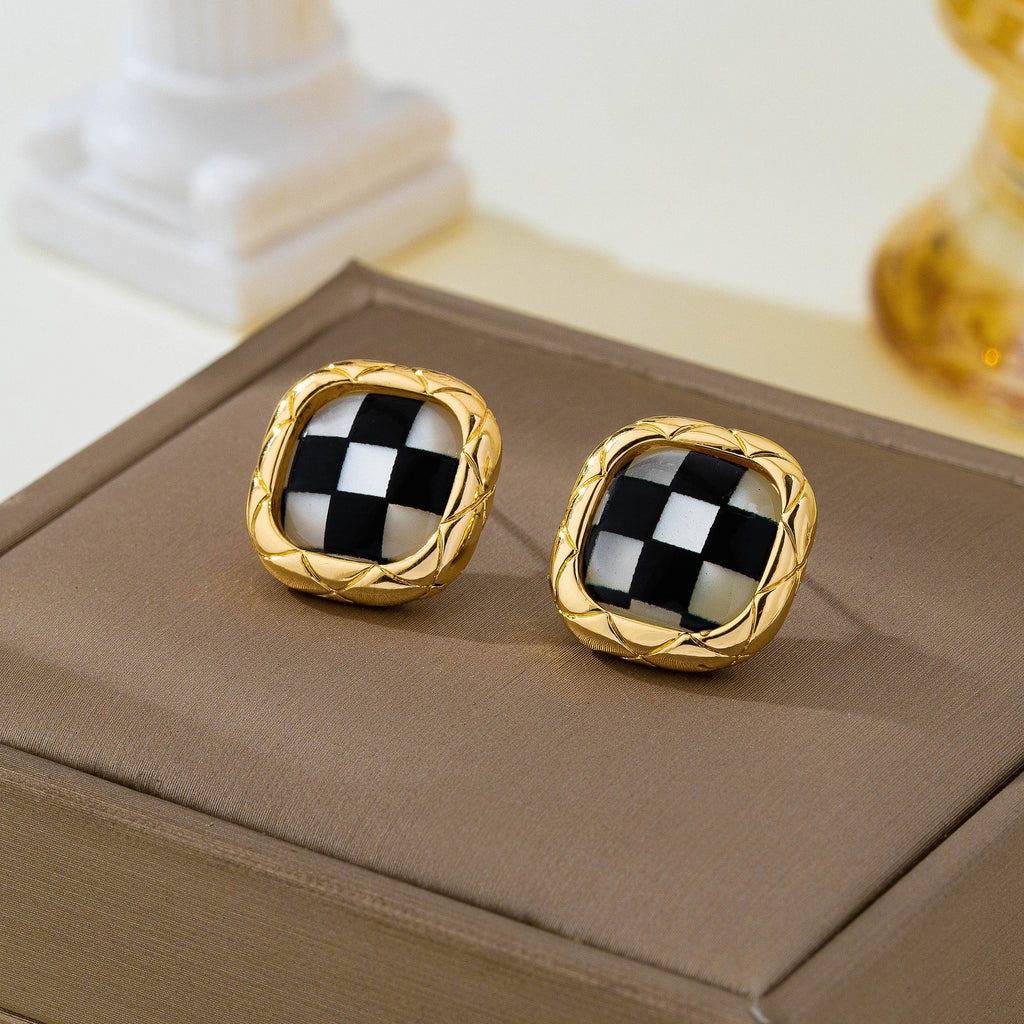 Black and White Checkerboard Stud Earrings | 80E63431