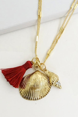 SEASHELL PENDANT NECKLACE